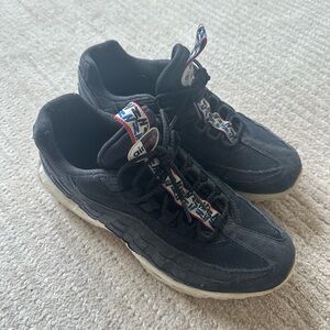 Nike Air Max 95 (pull tab) Size 9.5